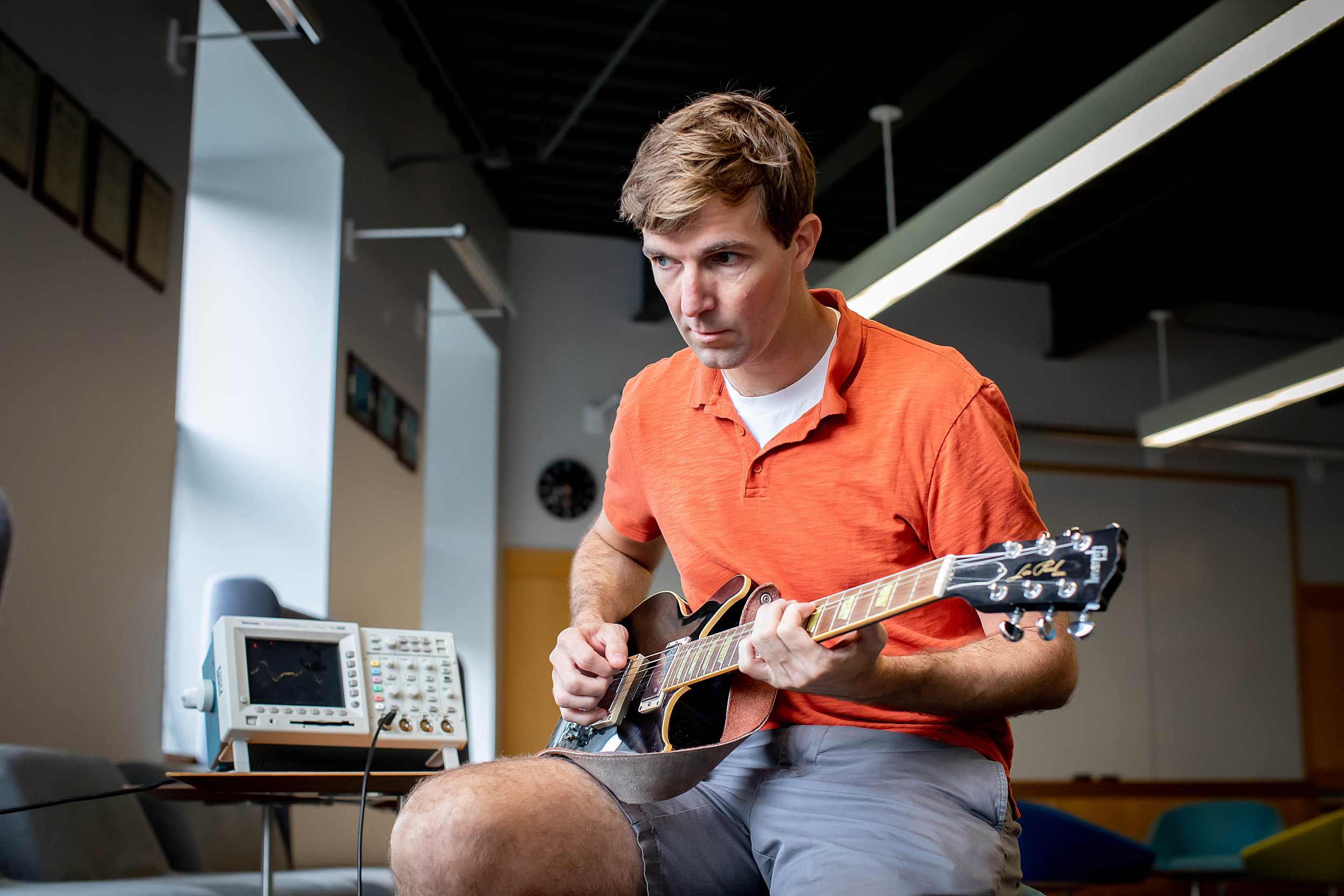 Robert Wood playing guitar