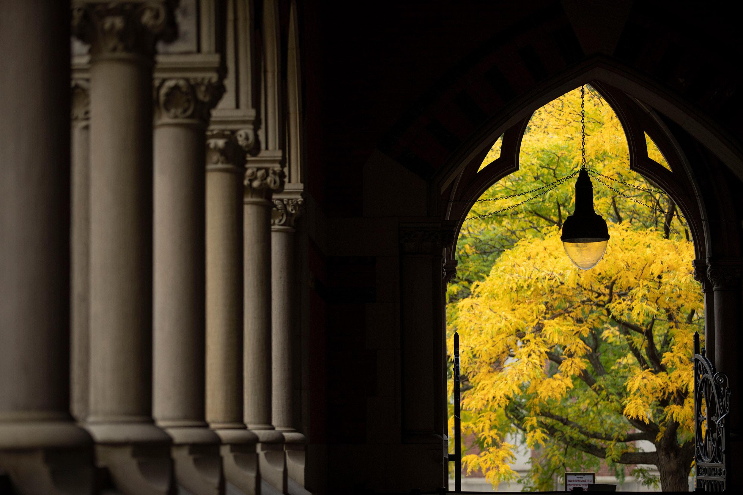 Entrance to Annenberg Hall and Memorial Hall.