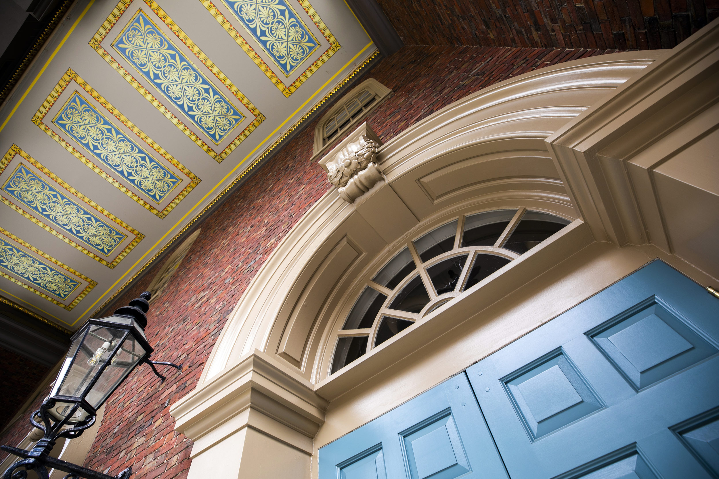 Arches decorate Memorial Church in the Yard.