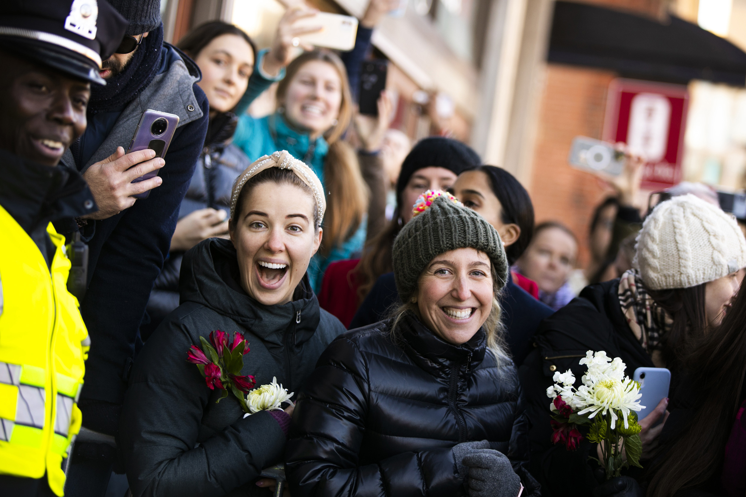 Crowds in Harvard Square wait to see Princess of Wales