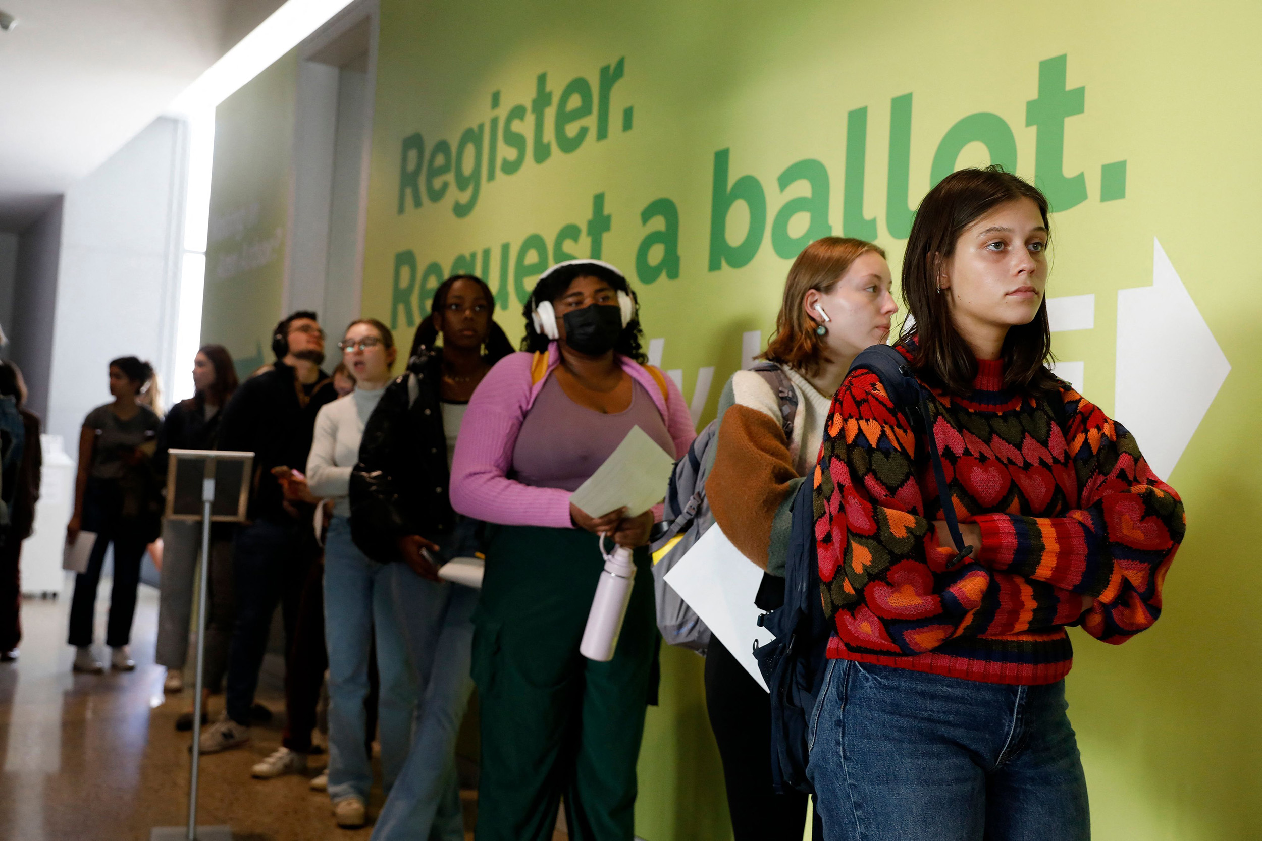 Young voters line up for 2022 midterms.