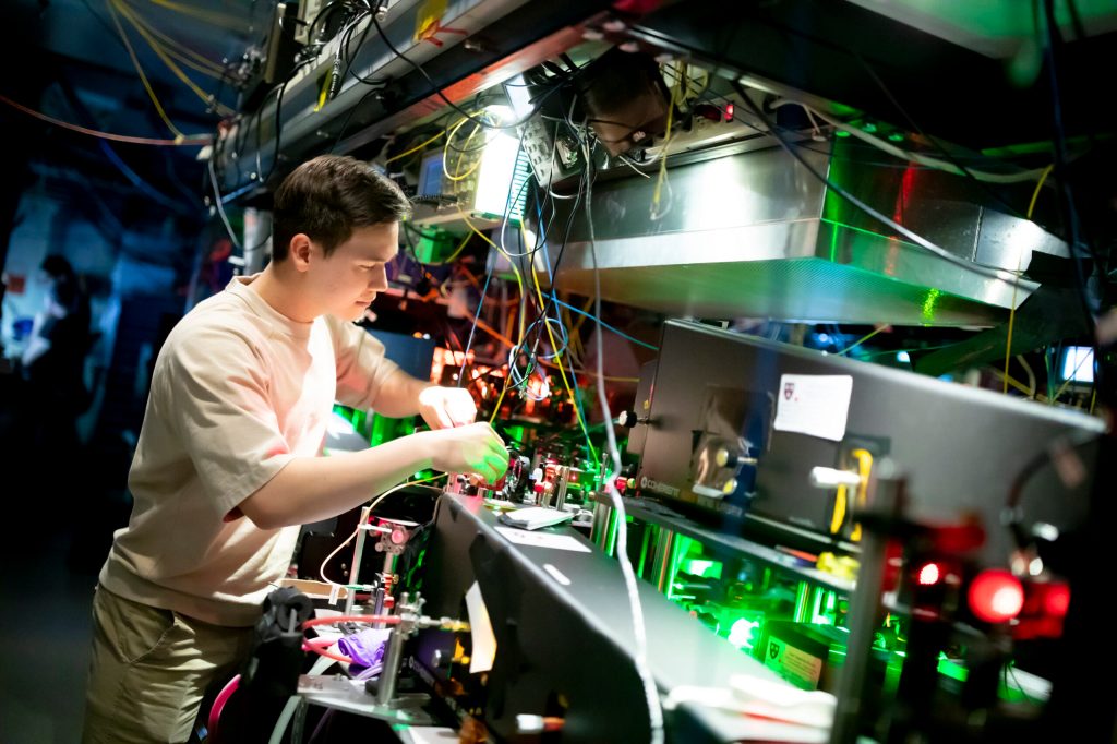 Andrew Winnicki in the Doyle Lab.