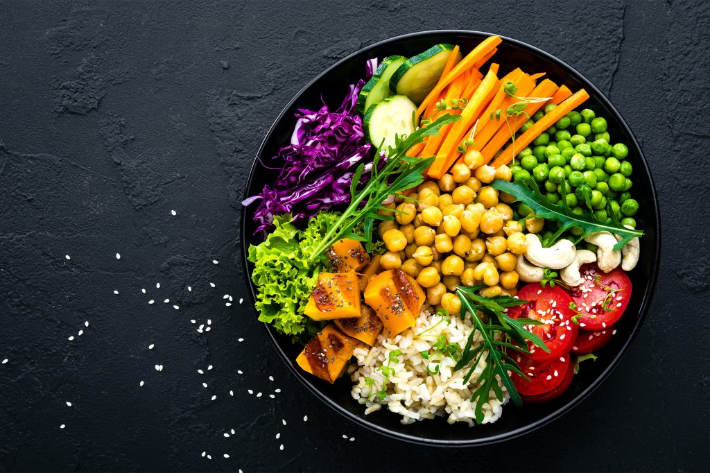 Bowl with veggies.