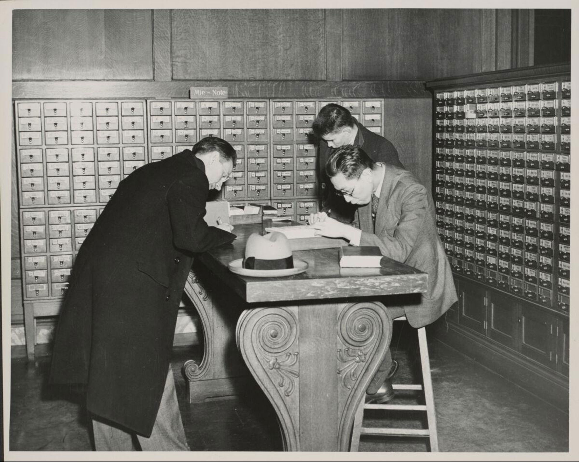Students using card catalogues at Widener Library, 1945.