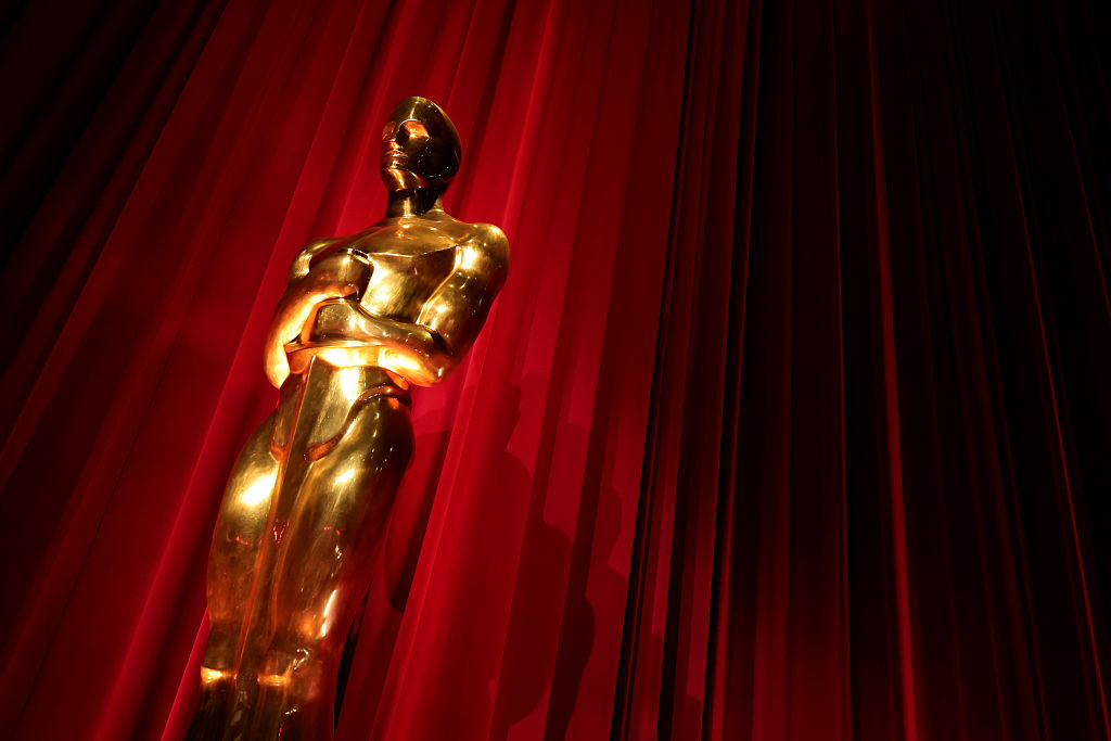 oscar statue