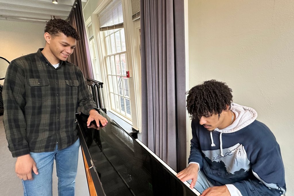 Yerim Colin '27 with Dree Palimore at the piano.